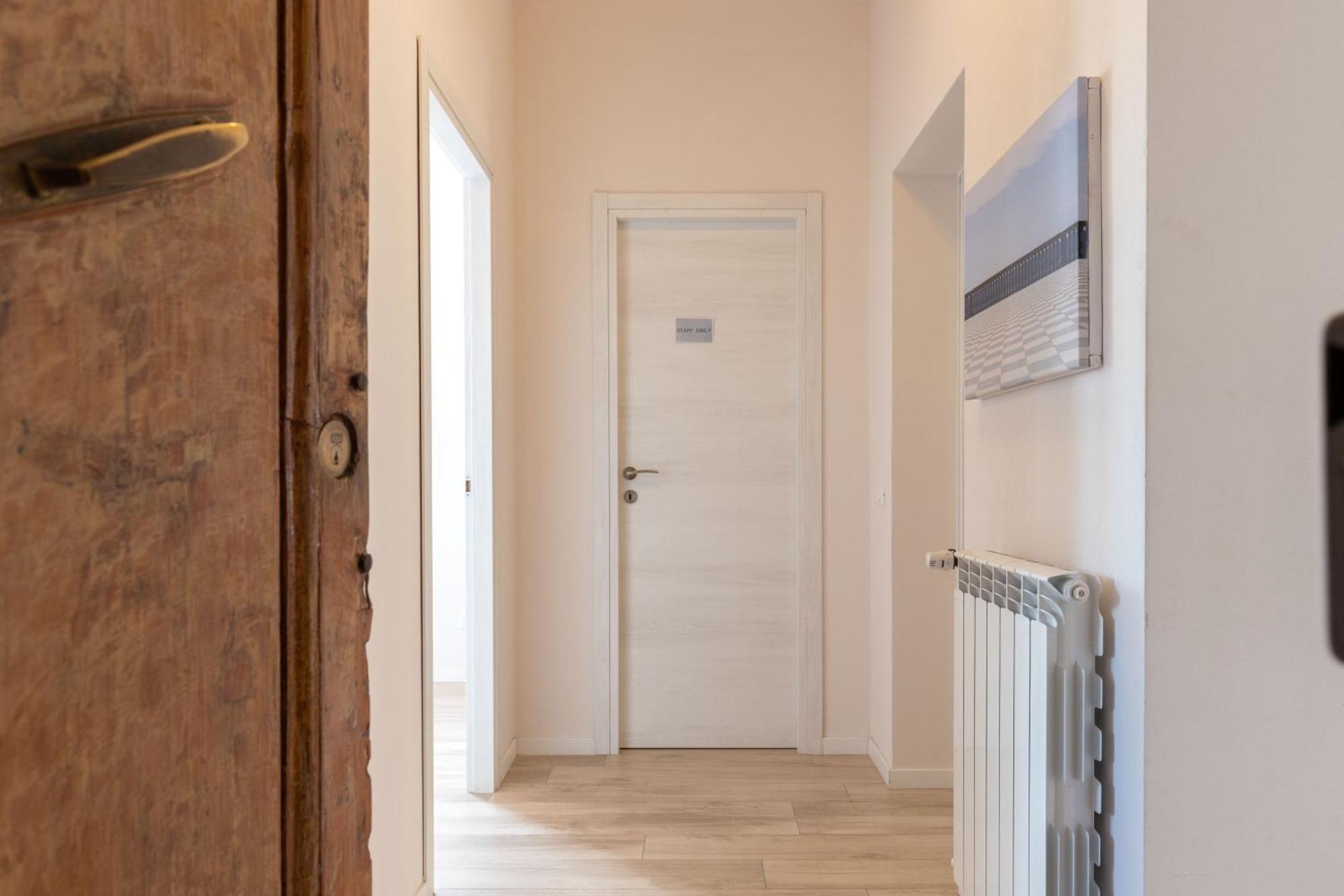 Apartamento Abbraccio Di Mare- Relax Vicino Al Porto Livorno Exterior foto