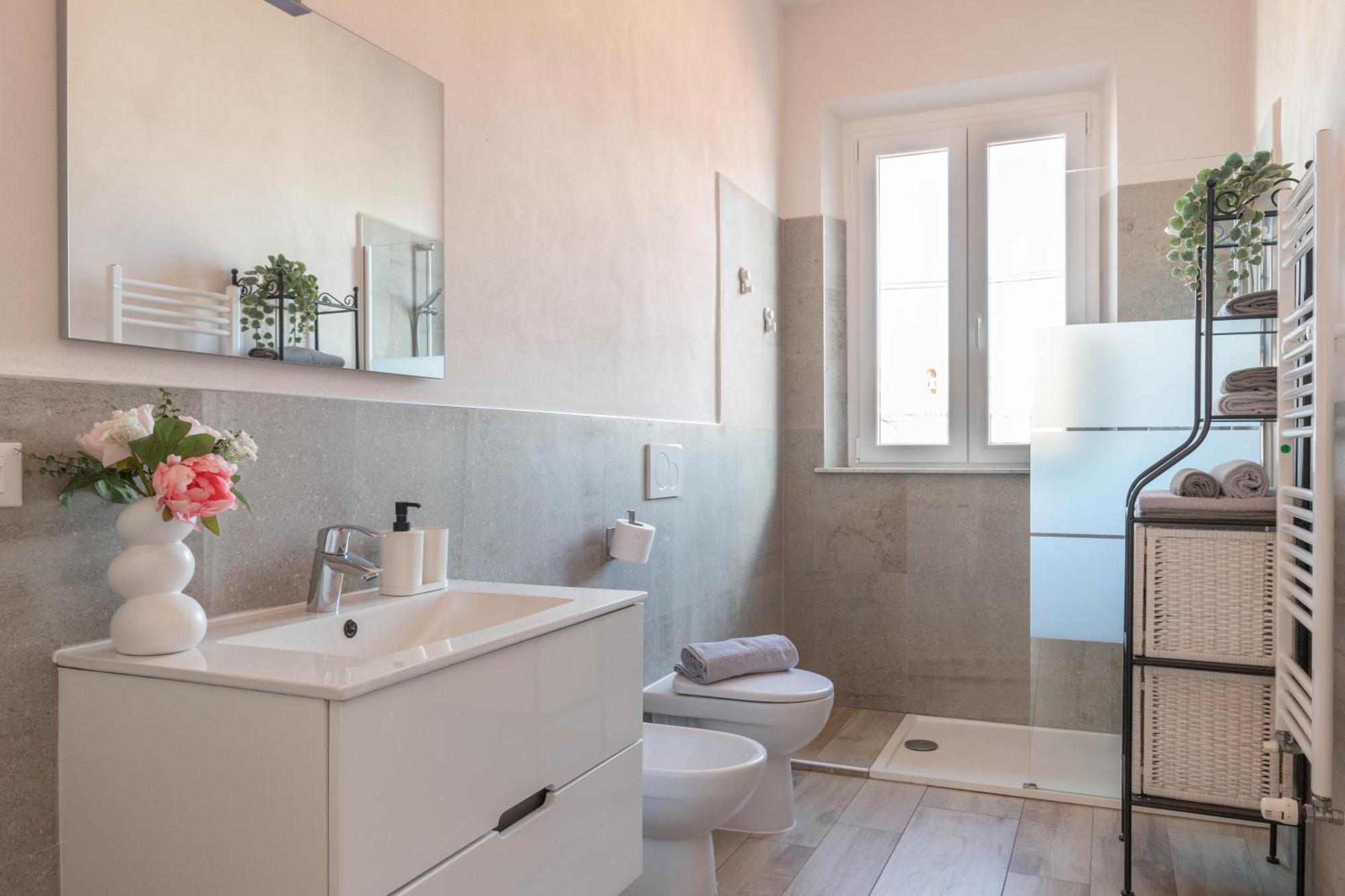 Apartamento Abbraccio Di Mare- Relax Vicino Al Porto Livorno Exterior foto